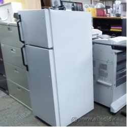 White Moffat 14 cu ft Top Freezer Refrigerator Fridge